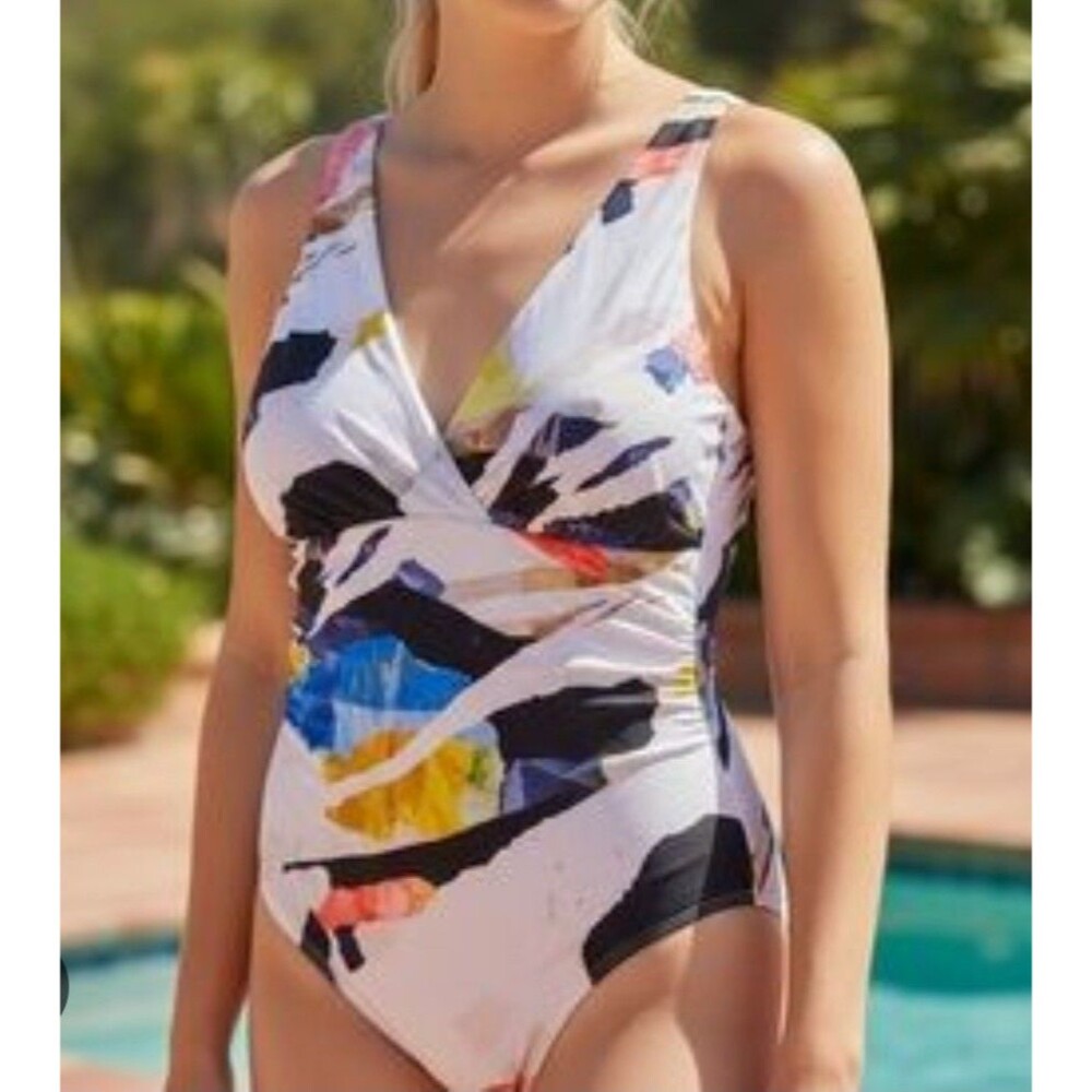 CALIA By Carrie Underwood Collage Pure white Halter One Piece Swimsuit Sz 8 New
